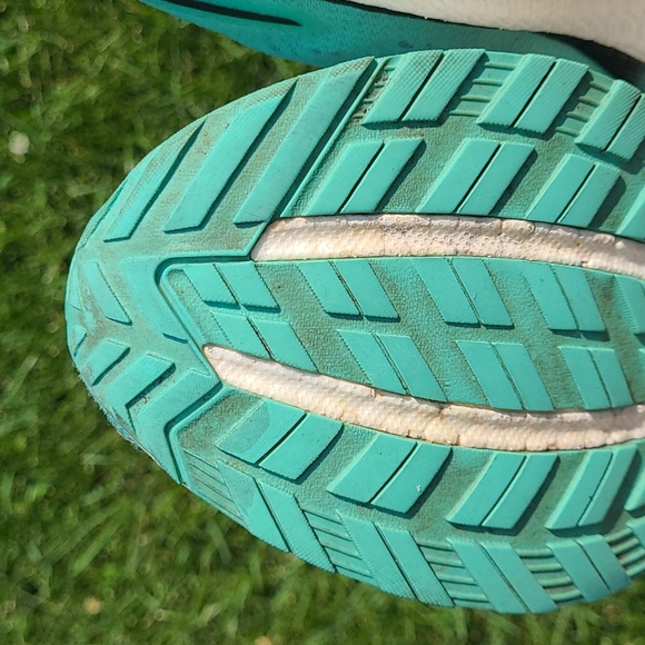 Saucony Triumph 19 W size 7 - Picture 11 of 14